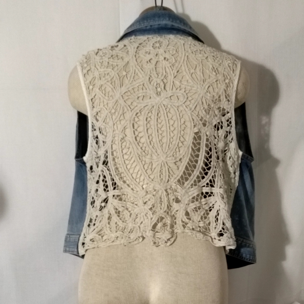 Denim and Lace Women's Vest - Picture 8 of 14